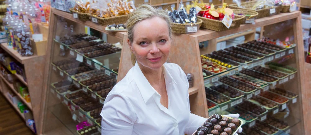 Enjoy delicious Chocolate Bear Shoppe when looking for the top holiday home decor Vancouver